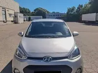 Gebraucht Hyundai i10 Style 67 PS (49 kW) 2016 Silber Kleinwagen
