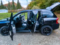 Second-hand Jeep Compass 170 CP (125 kW) 2007 Negru SUV