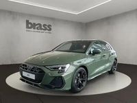 Neu Audi A3 Ambiente 204 PS (150 kW) 2026 Distriktgrün metallic Limousine