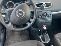 Gebraucht Renault Clio II Dynamique 75 PS (55 kW) 2009 Kleinwagen