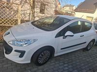 Gebraucht Peugeot 207 95 PS (69 kW) 2011 Weiß Kleinwagen