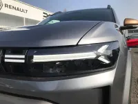 Neu Dacia Duster Extreme 91 PS (66 kW) 2025 Grau Limousine
