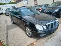 Gebraucht Mercedes E220 Avantgarde 170 PS (125 kW) 2008 Schwarz Limousine