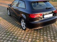 Gebraucht Audi A3 Attraction 140 PS (102 kW) 2013 Schwarz Limousine