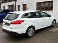 Gebraucht Ford Focus Trend 125 PS (91 kW) 2016 Weiß Limousine