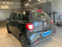 Używany Smart ForFour Prime 90 KM (66 kW) 2019 Czarny Hatchback