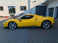 Gebraucht Ferrari 296 829 PS (609 kW) 2023 Gelb