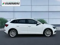 Gebraucht Skoda Scala Ambition 150 PS (110 kW) 2023 Moonweiß perleffekt Kleinwagen