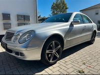 Gebraucht Mercedes E220 Elegance 150 PS (110 kW) 2005 Silber Limousine