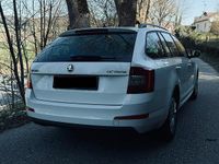 Gebraucht Skoda Octavia 2014 Weiß Kleinwagen