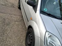 Gebraucht Ford Fiesta 80 PS (58 kW) 2002 Silber Kleinwagen