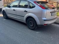 Gebraucht Ford Focus 101 PS (74 kW) 2006 Silber Kleinwagen