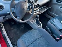 Gebraucht Renault Twingo 60 PS (44 kW) 2009 Rot Kleinwagen