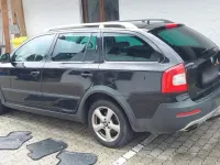 Gebraucht Skoda Octavia Scout 145 PS (106 kW) 2012 Schwarz Kombi