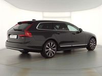 Gebraucht Volvo V90 Ultimate 197 PS (144 kW) 2023 Onyx black / metallic Kombi