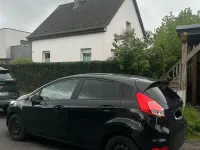 Gebraucht Ford Fiesta 95 PS (69 kW) 2014 Schwarz Kleinwagen