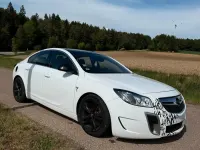 Używany Opel Insignia 325 KM (239 kW) 2010 Biały Sedan/Limuzyna