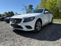 Gebraucht Mercedes C220 Avantgarde 194 PS (142 kW) 2018 Weiß Limousine