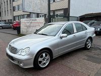 Gebraucht Mercedes C180 143 PS (105 kW) 2005 Brillantsilber  metalliclack Limousine