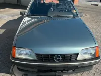 Gebraucht Opel Rekord Exklusiv 101 PS (74 kW) 1984 Limousine