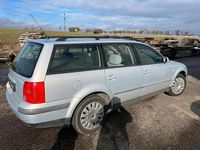 Gebraucht VW Passat 105 PS (77 kW) 1999 Grau Kombi