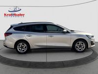 Gebraucht Ford Focus Cool & Connect 120 PS (88 kW) 2022 Silber Kombi