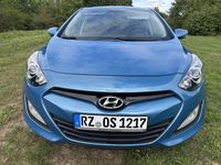 Gebraucht Hyundai i30 Style 135 PS (99 kW) 2012 Blau Kombi