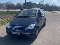 Gebraucht Mercedes A180 Elegance 116 PS (85 kW) 2010 Blau Van / Kleinbus