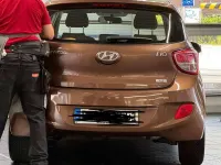 Gebraucht Hyundai i10 Edition 87 PS (63 kW) 2015 Braun Kleinwagen