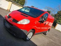 Gebraucht Renault Trafic 115 PS (84 kW) 2013 Rot Van / Kleinbus