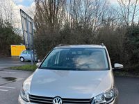 Gebraucht VW Touran 105 PS (77 kW) 2012 Gold Van / Kleinbus