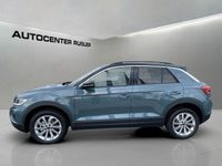 Gebraucht VW T-Roc Life 150 PS (110 kW) 2025 Blau SUV