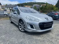 Gebraucht Peugeot 308 Family 111 PS (81 kW) 2012 Aluminiumgrau Kombi
