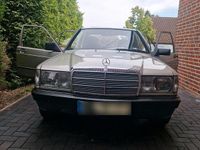 Second-hand Mercedes 190 72 CP (52 kW) 1987 Andere farben Berlinǎ