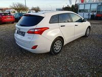 Gebraucht Hyundai i30 99 PS (72 kW) 2013 Weiß Kombi