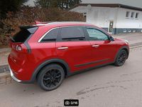 Gebraucht Kia Niro 141 PS (103 kW) 2019 Rot SUV