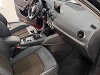 Gebraucht Audi Q2 Black Edition 150 PS (110 kW) 2018 Schwarz SUV