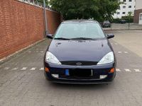 Gebraucht Ford Focus Ghia 116 PS (85 kW) 2001 Blau Limousine