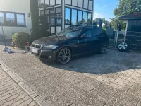 Gebraucht BMW 318 143 PS (105 kW) 2011 Schwarz Kombi