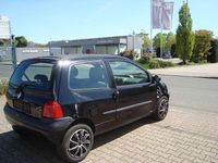 Używany Renault Twingo Initiale 75 KM (55 kW) 2005 Czarny Hatchback