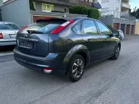Begagnad Ford Focus Style 101 HK (74 kW) 2008 Grå Sedan