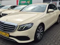 Gebraucht Mercedes E200 150 PS (110 kW) 2019 Hellelfenbein Limousine