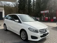 Gebraucht Mercedes B180 122 PS (89 kW) 2019 Weiß Van / Kleinbus