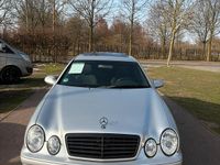 Gebraucht Mercedes CLK320 224 PS (164 kW) 1999 Silber Coupé