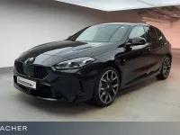 Gebraucht BMW 120 Shadowline 150 PS (110 kW) 2025 Saphirschwarz metallic Kleinwagen