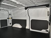 Neu Maxus eDeliver 7 150 kW (204 PS) 2026 Weiss / warm white Van