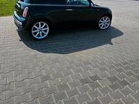 Second-hand Mini ONE 90 CP (66 kW) 2004 Negru Hatchback