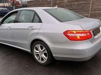 Gebraucht Mercedes E220 Avantgarde 170 PS (125 kW) 2011 Silber Limousine