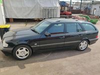 Gebraucht Mercedes 180 102 PS (75 kW) 2000 Schwarz Limousine