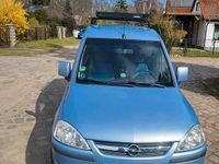 Second-hand Opel Combo 87 CP (63 kW) 2004 Albastru Monovolum
